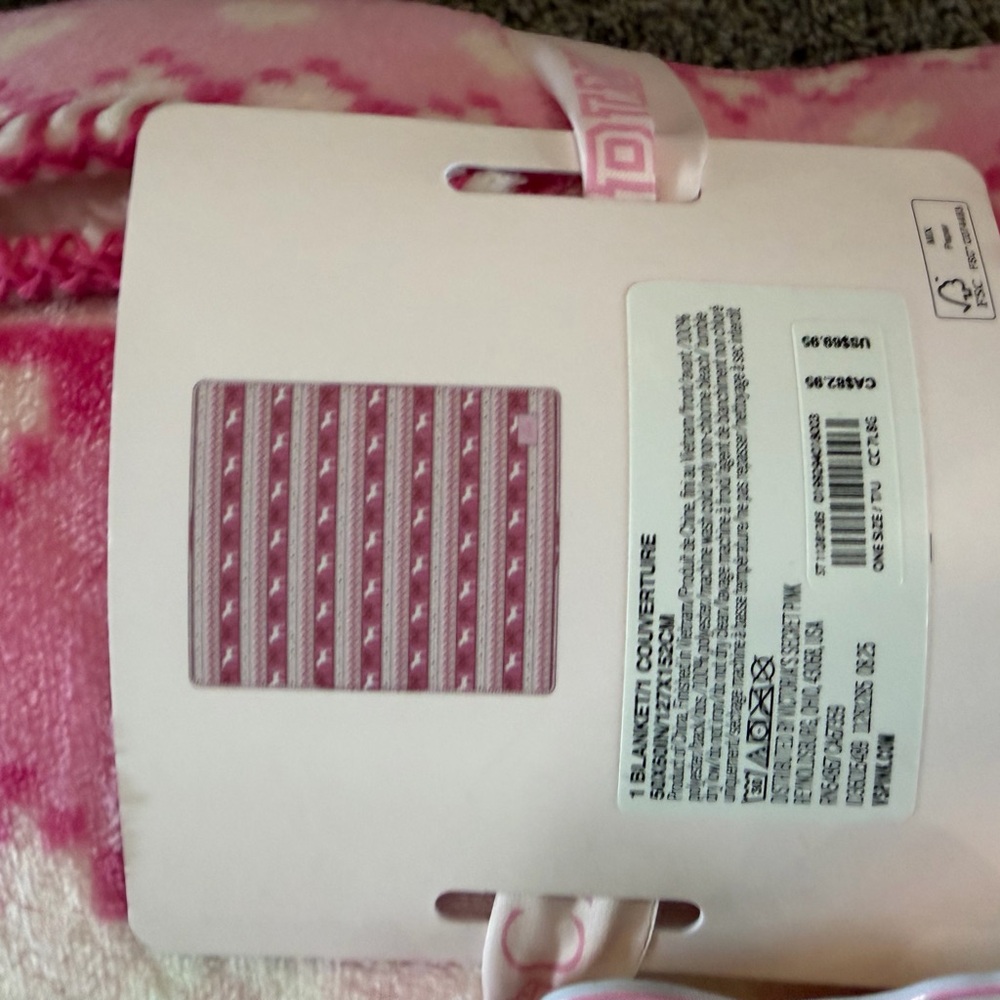 LSF X Pink Sherpa-Backed Blanket with Dog & Bow Motifs - Picture 3 of 3